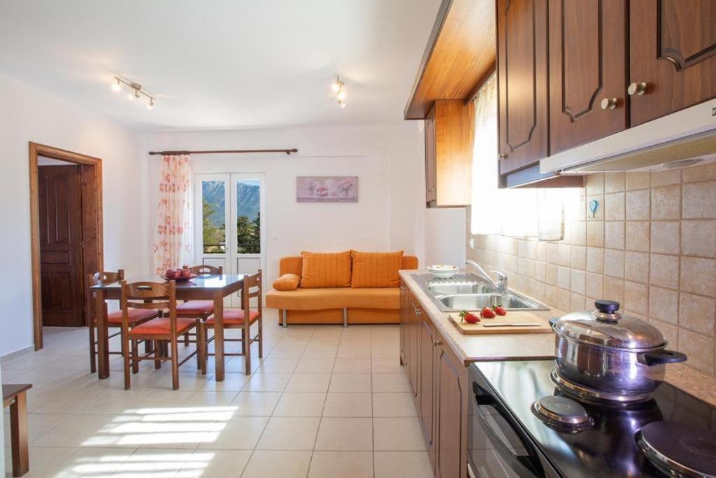 Liotrivi Apartments Vasilikí Eksteriør billede